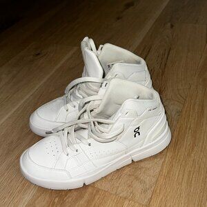 On running shoes Roger women’s 7.5